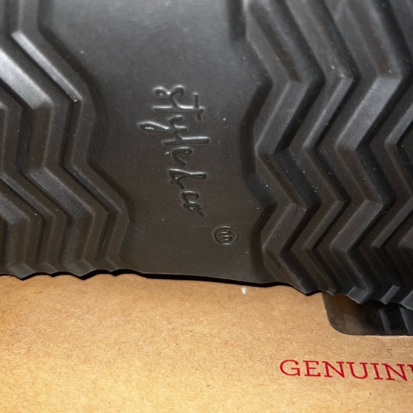 Style & Co Teenyy Cold Weather Boots - Picture 8 of 12